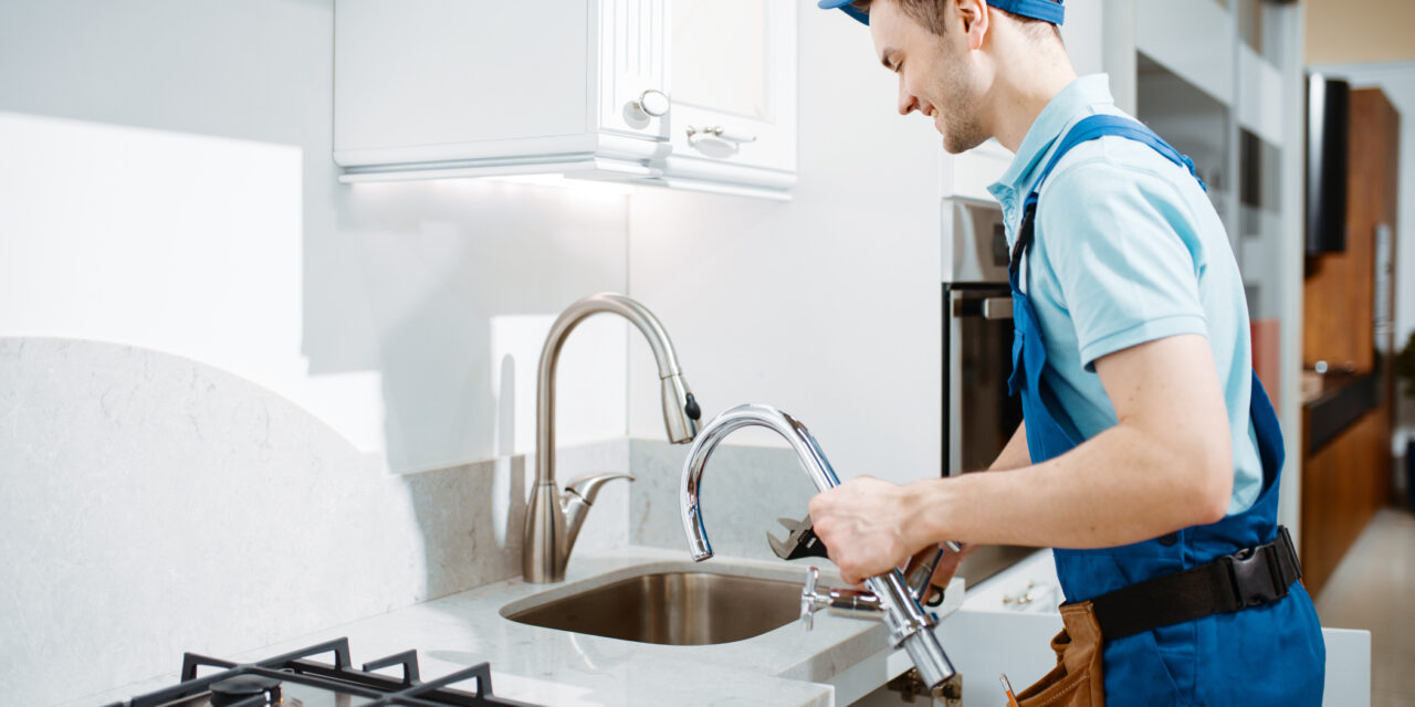 https://www.prattplumbers.com.au/wp-content/uploads/2021/04/Best-Plumbing-Service-in-Perth-1280x640.jpg